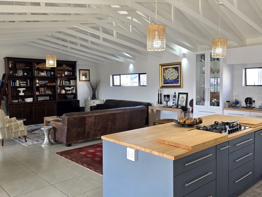 3 Bedroom Property for Sale in Wavecrest Eastern Cape